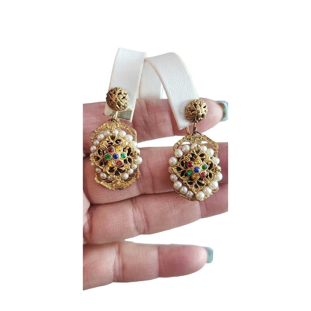 Vintage Czech Rhinestone Pearl & Filigree Screw Back Earrings (A4083)