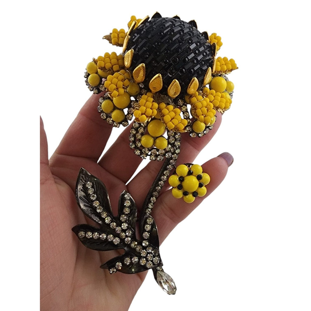 Stunning VRBA Massive Sunflower Brooch (A5860)